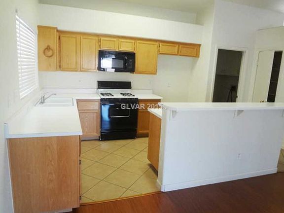 3rd image of 134 Quailbush Dr