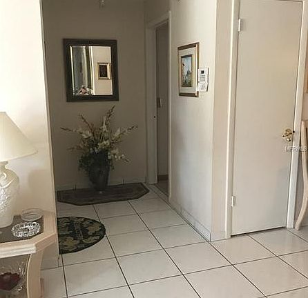 5th image of 300 Royal Palm Dr