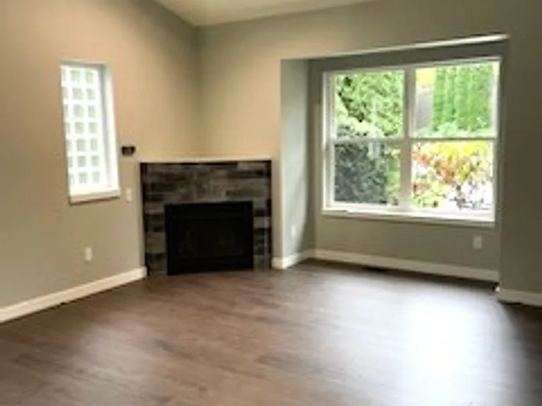 2728 Alvarado Dr — Photo 4
