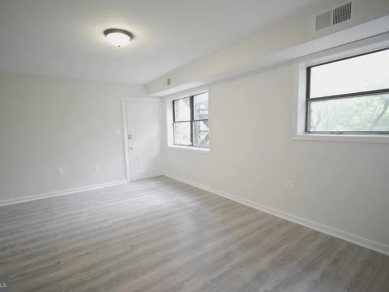 3287 15th Pl SE #102 — Photo 14