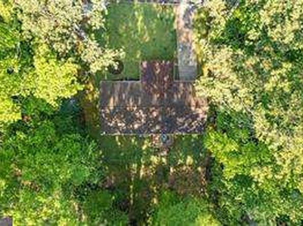 2856 Bay Leaf Dr SE