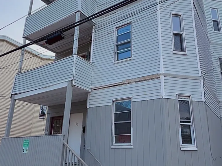 193 Smith St #3-1-2 — Photo 1