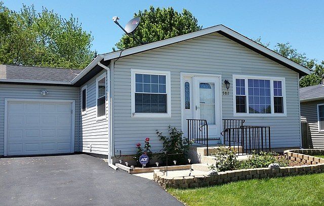 1st image of 582 Dean Dr
