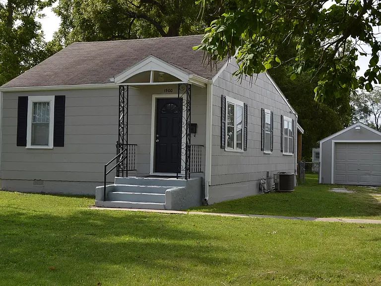 1500 E Central St — Photo 2