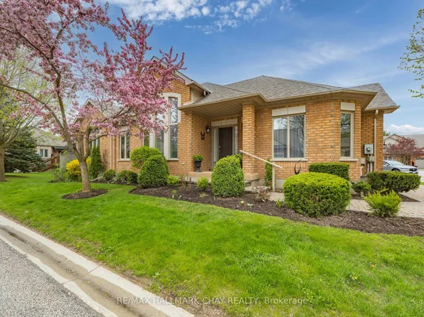 1 Fortuna Cir, New Tecumseth, ON L9R 1Z3