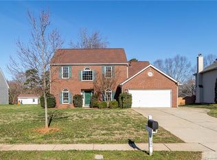 1608 Mountain Ashe Ct, Matthews, NC 28105