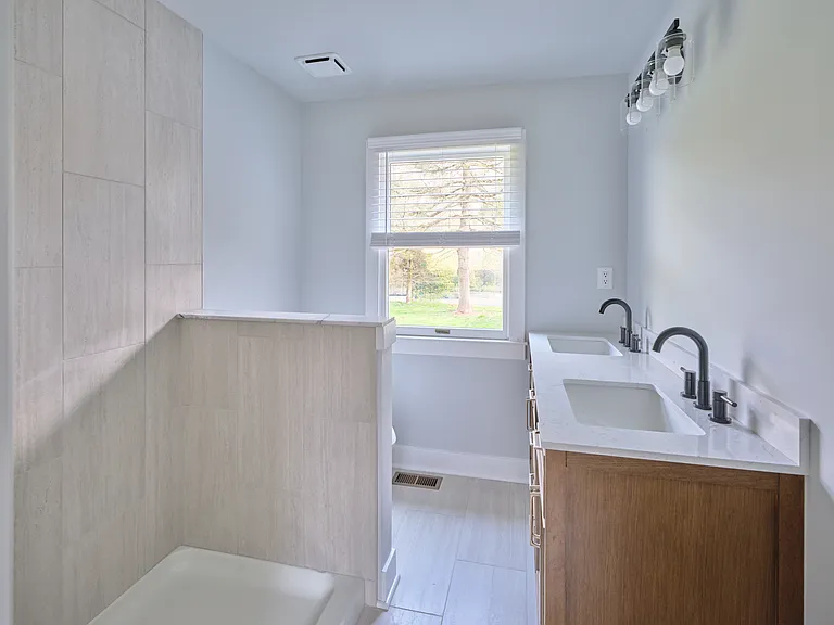 4325 Lehnenberg Rd — Photo 15