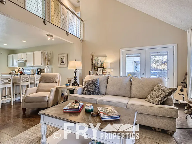 8523 Union Cir — Photo 6