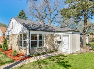 8235 Hamlin Ave, Skokie, IL 60076