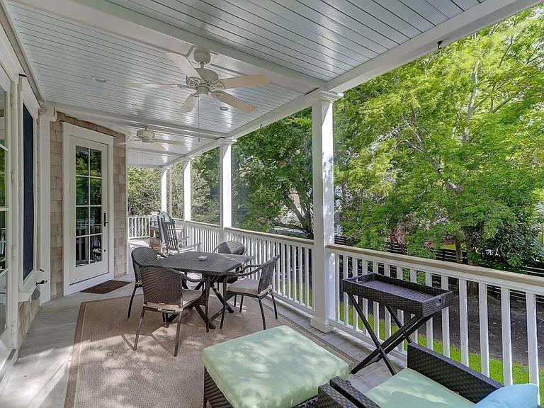1312 Thompson Ave — Photo 10