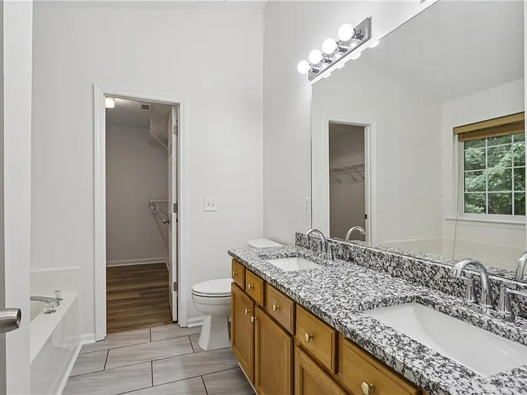 208 Carrington Way — Photo 4