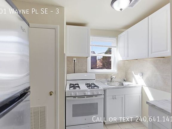 5th image of 101 Wayne Pl SE APT 3