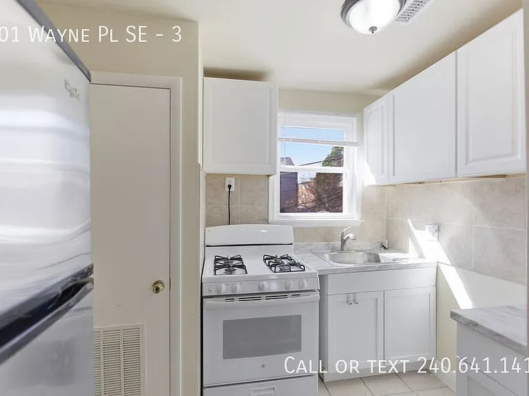 101 Wayne Pl SE #3 — Photo 5