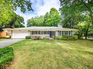 1447 Merrow Rd, Mississauga, ON L5J 3C4