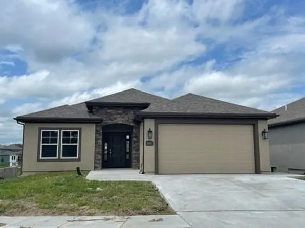 2128 Greenfield Poin, Kearney, MO 64060