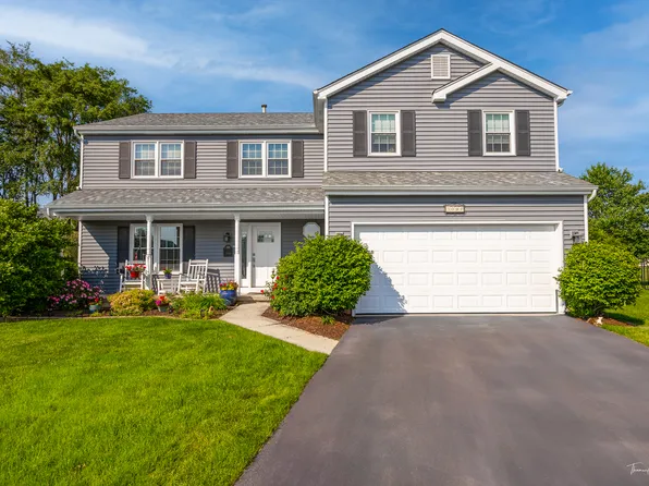 3094 Fairfield Ln, Aurora, IL 60504