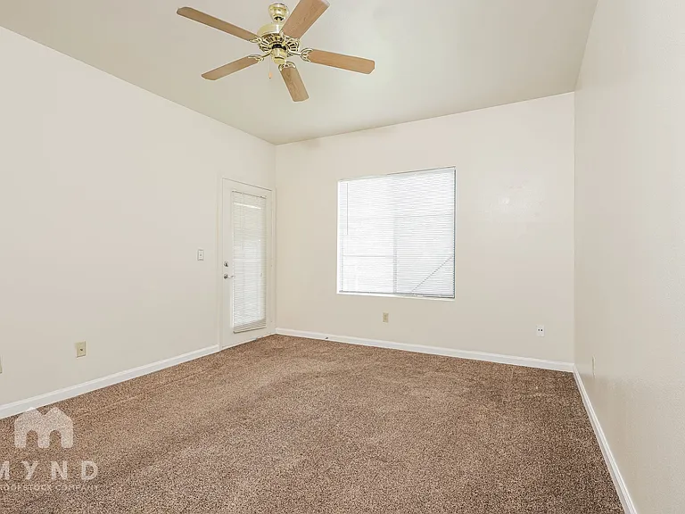 900 S Meadows Pkwy #822 — Photo 9