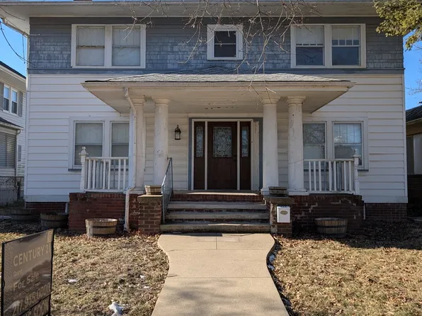 315 S Elm St, Clinton, IL 61727