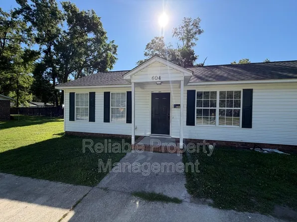 604 Winston Cir, Selma, NC 27576