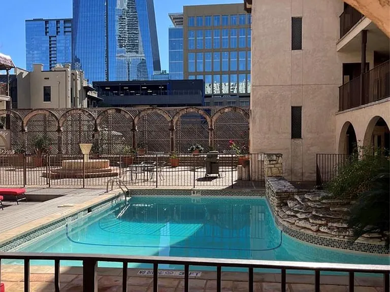 505 W 7th St #109 — Photo 1
