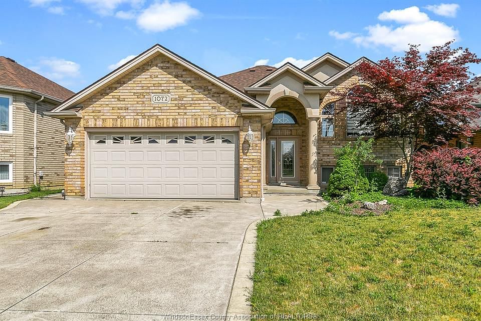 1st image of 1072 Imperial Cres