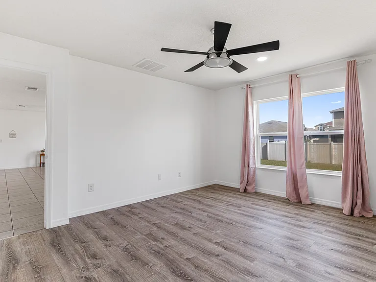 213 Lake Lucerne Way — Photo 6