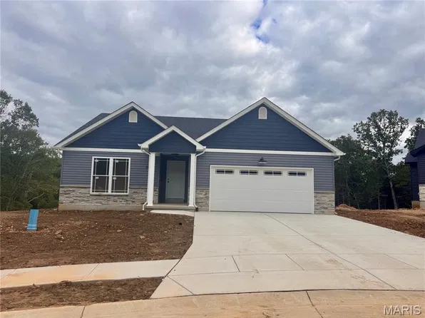 702 Blake Dr, Hillsboro, MO 63050