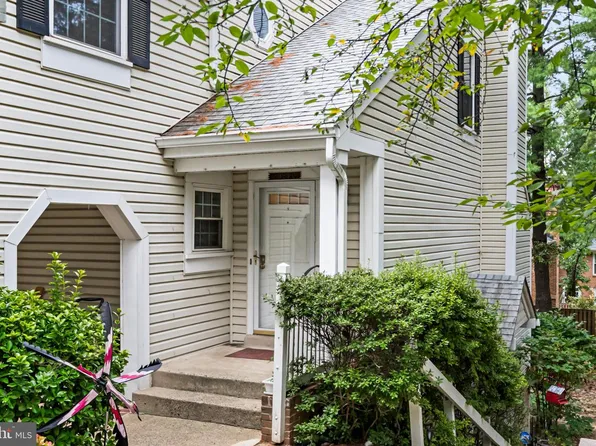 2923C S Woodley St #1, Arlington, VA 22206