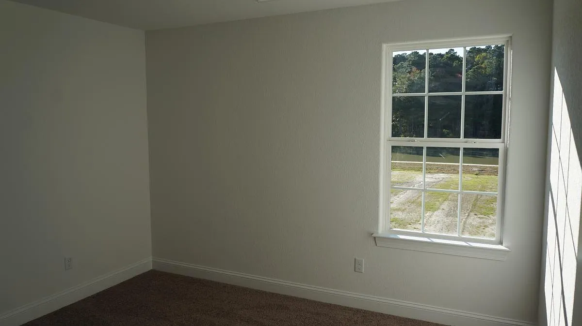 4 bed, 2.5 bath, 2249 sqft, $2,740 — Photo 2