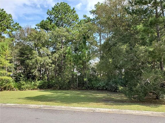5th image of 102 Foxcreek Blvd