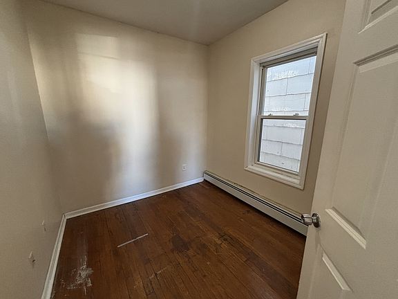 3rd image of 514 Washington Ave #2