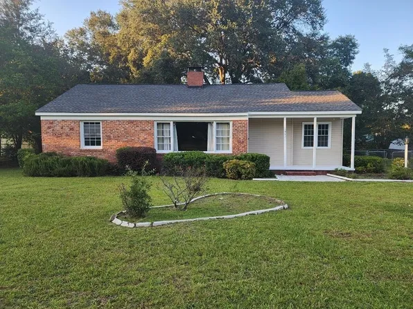 1513 Highland Ave, Dublin, GA 31021