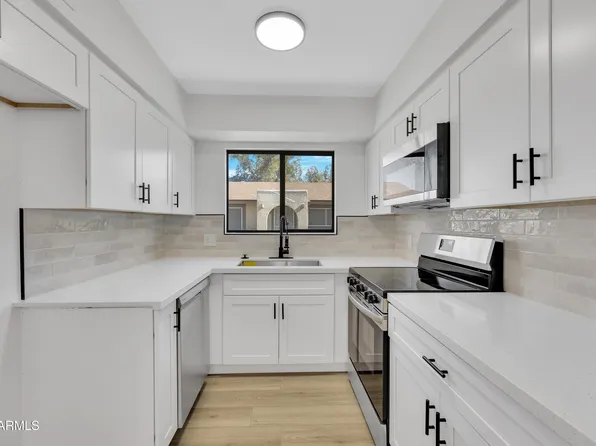 2611 E RANDALL Drive, Tempe, AZ 85288