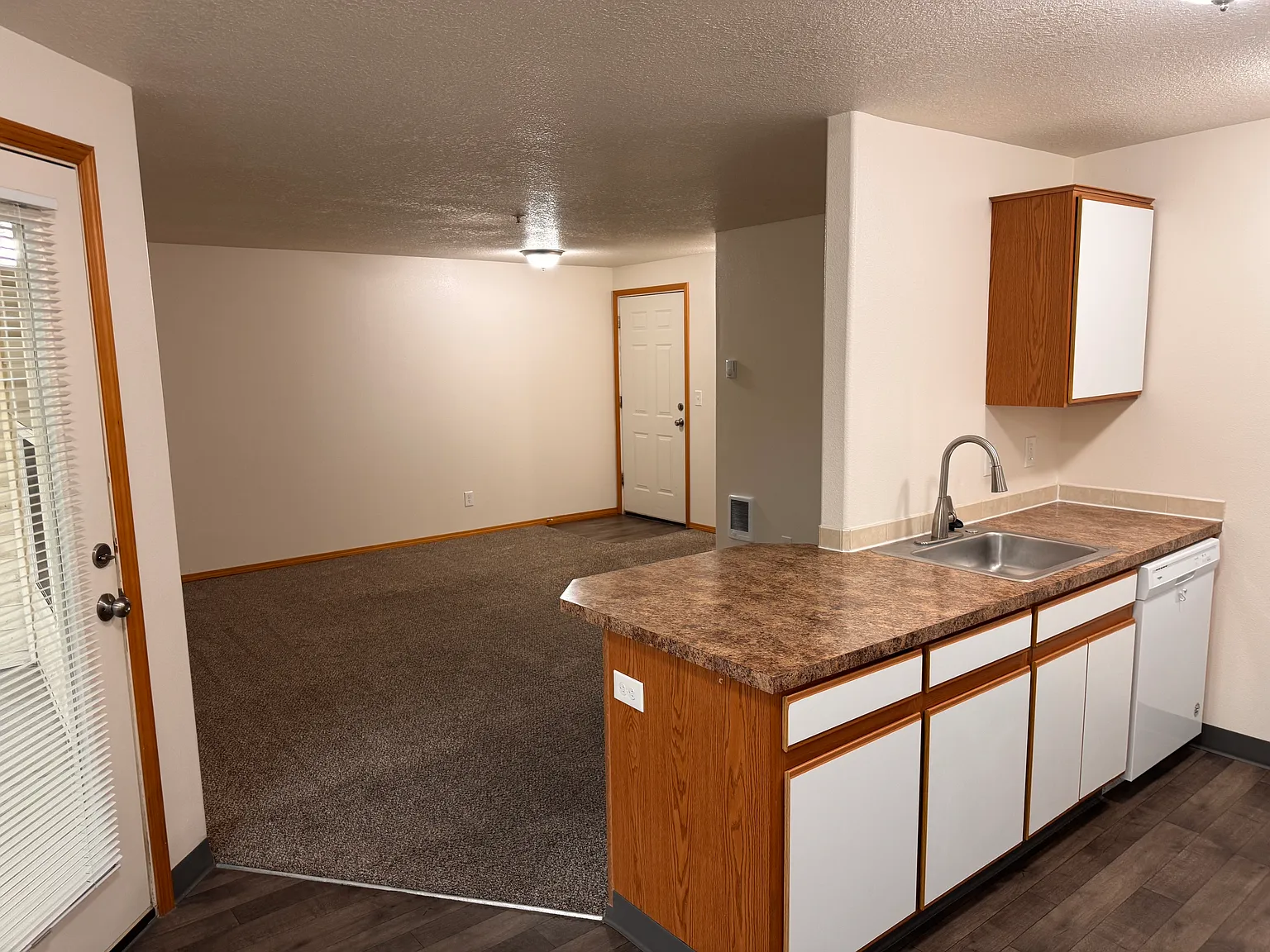 Loganberry Commons — Photo 4