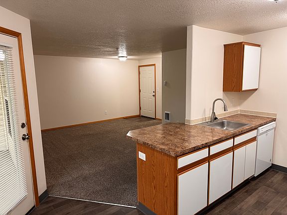3rd image of 7680 SW 74th Ave APT 23