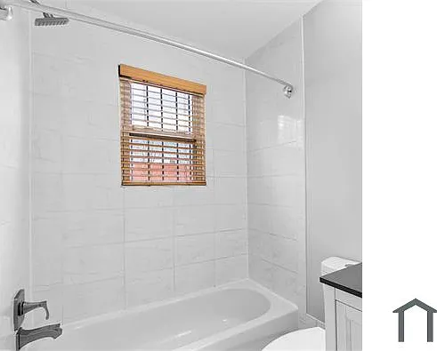 445 20th St NE — Photo 8