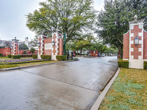 2_6621-york-st-fort-worth-tx-High-Res-3.jpg