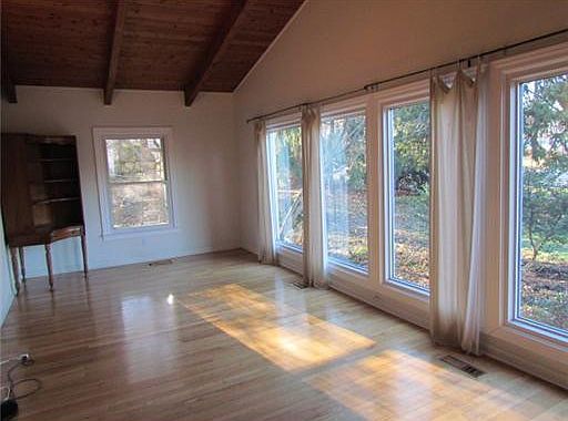 2nd image of 620 Collegewood St