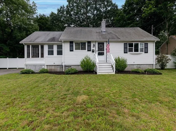 172 Centre Ave, Rockland, MA 02370