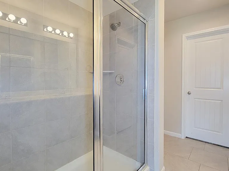 29614 Breakwater Dr — Photo 5