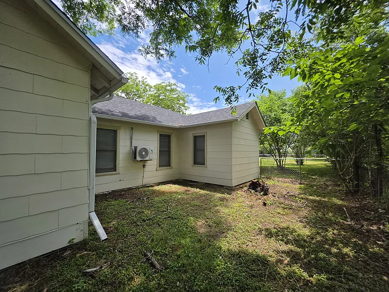 1116 E Cameron Ave — Photo 17