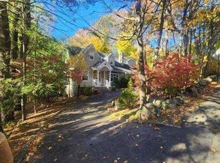 388 Fort Hill Rd, Scarsdale, NY 10583