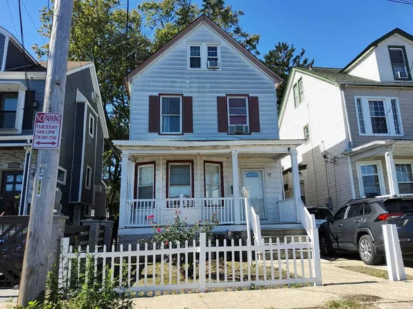 17 Margaret Ct, Hempstead, NY 11550