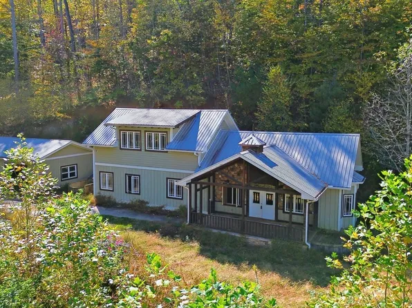 73 Redbird Ln, Rabun Gap, GA 30568