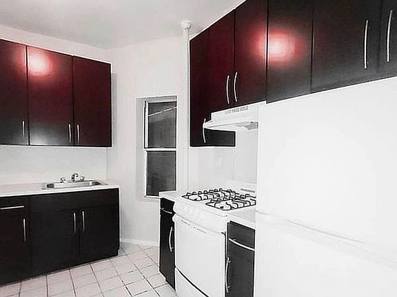 4th image of 349 E 51st St #33E