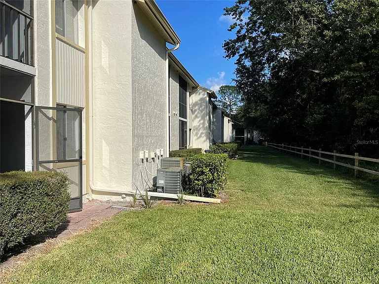 103 Palmetto Ct #103 — Photo 31
