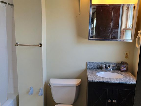 3rd image of 434 Payne Ave APT 4