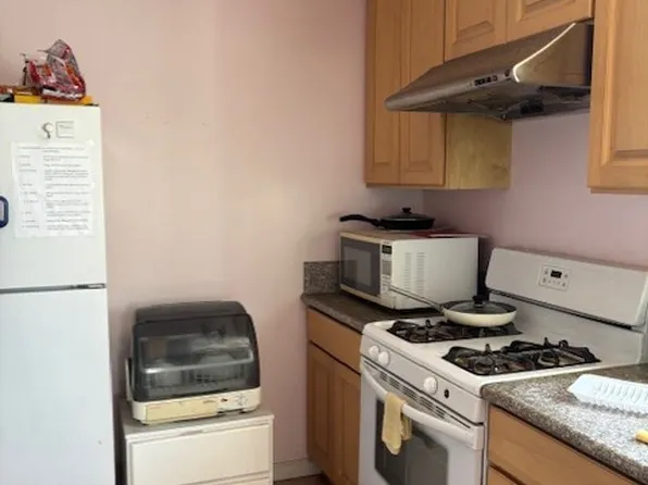 909 S Almansor St, Alhambra, CA 91801