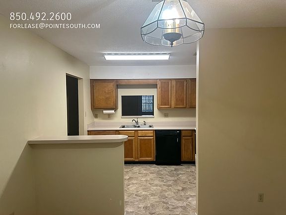 3rd image of 415 Waterway Ln
