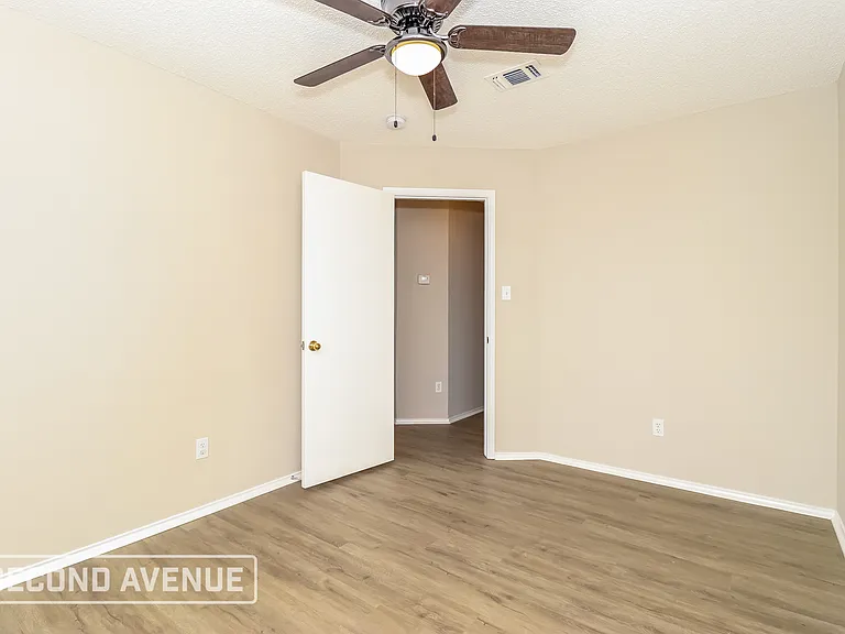 3704 Garden Springs Dr — Photo 14
